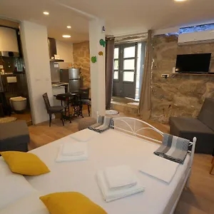 Fondo Apartment